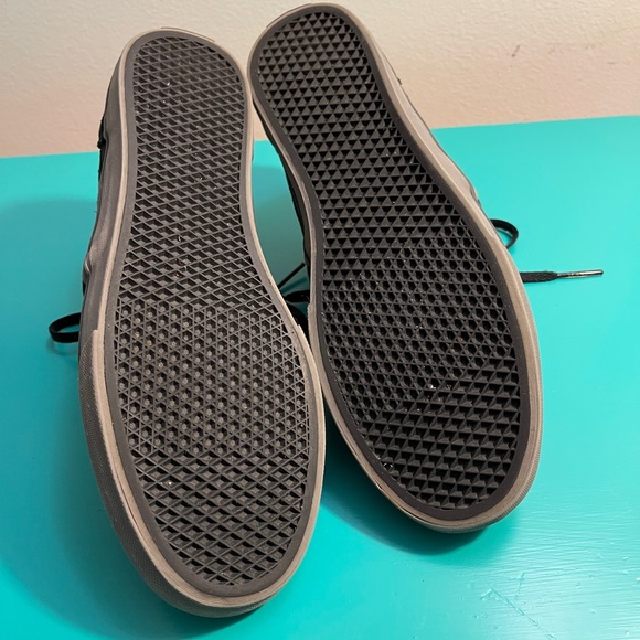 Vans Leopard Cheetah Gray on Black - Women’s 7.5 - Picture 5 of 8